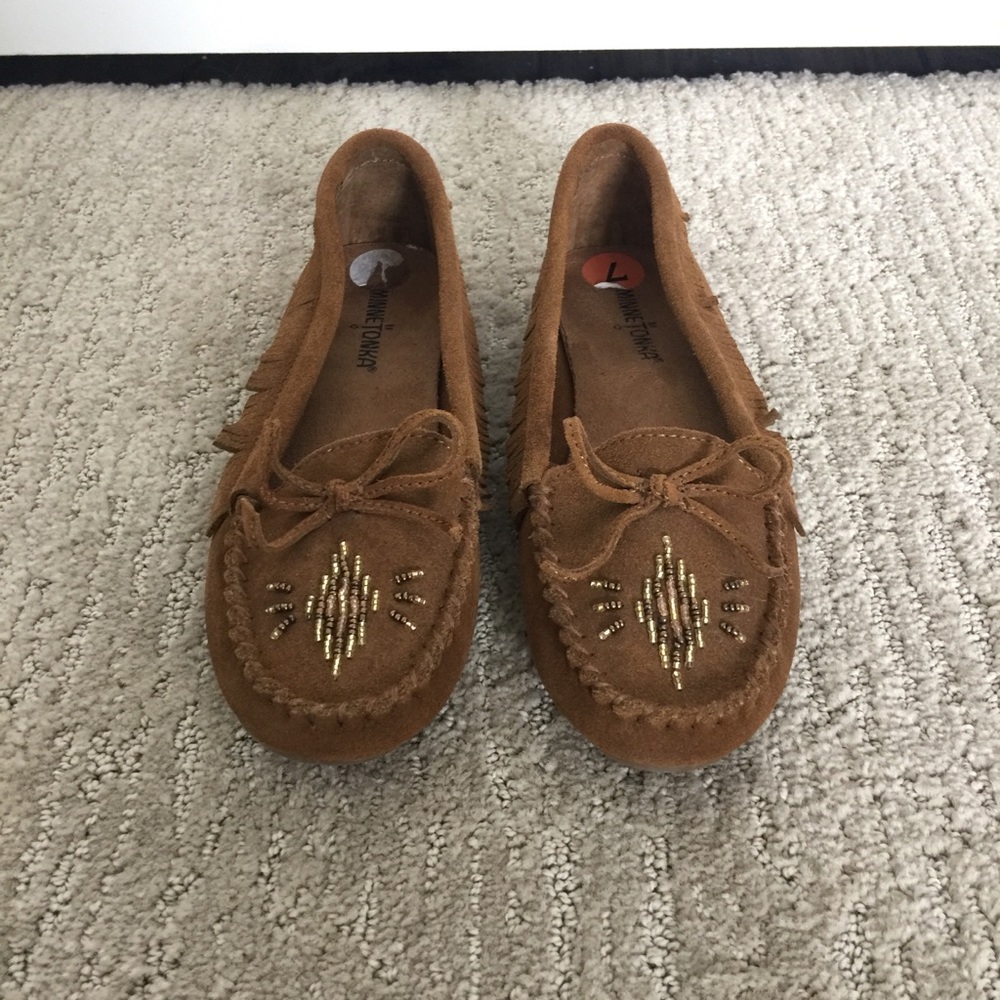 Minnetonka moccasins with beads and frills